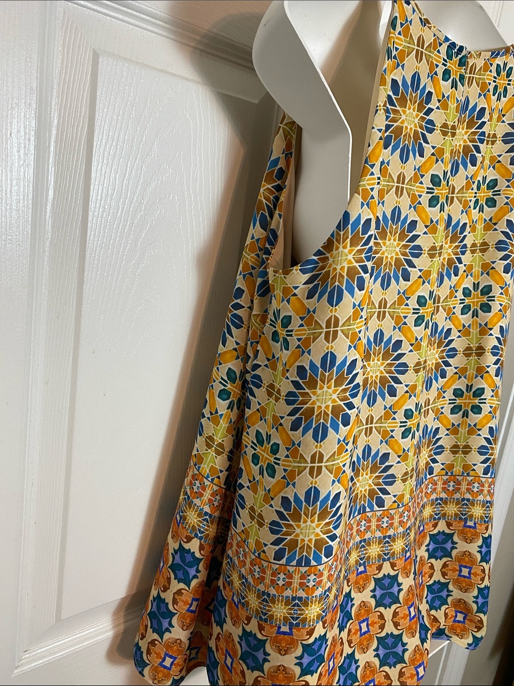 Antibes Blanc Printed Sleeveless Tunic in Cream, Blue & Yellow Size XL - Picture 5 of 8